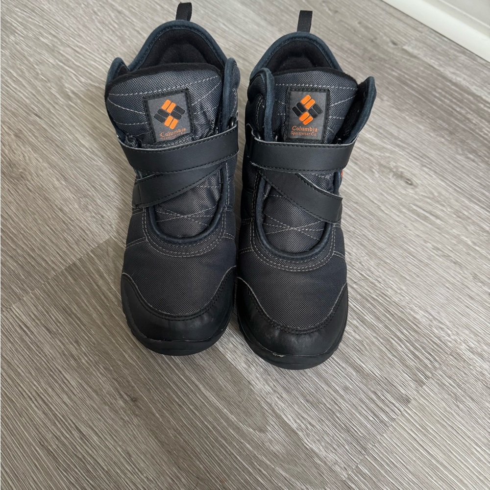 Boys Columbia Snow Boot size 6